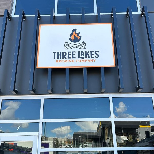 Three Lakes Brewing Now Open in Kelowna